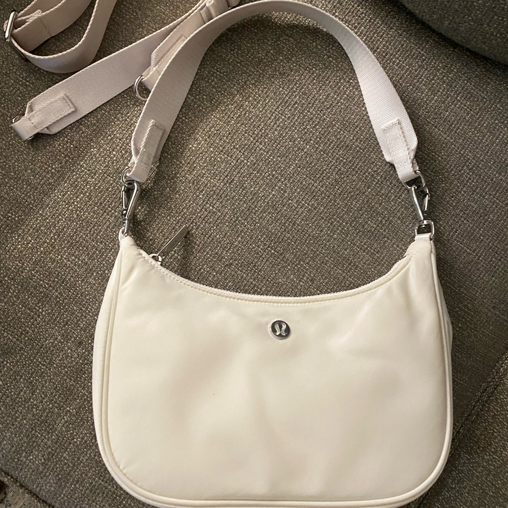 Lululemon City Essentials Shoulder Bag